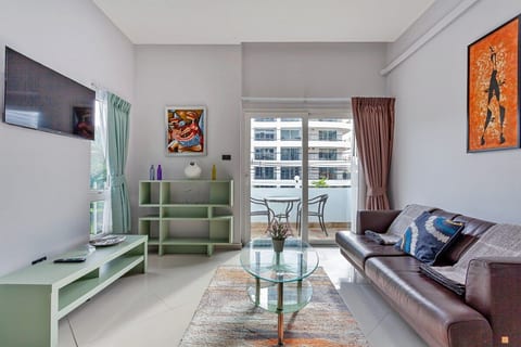 Cosy Apartment with Pool Access - Pratumnak Road