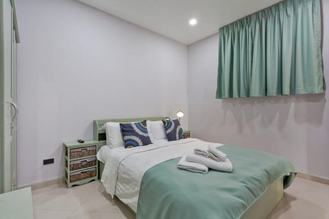 Cosy Apartment with Pool Access - Pratumnak Road