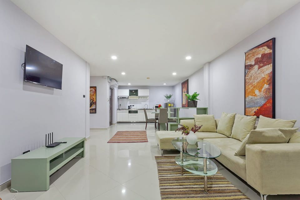 Forest View 1 Bedroom Apartment - Pratumnak Hill image 1