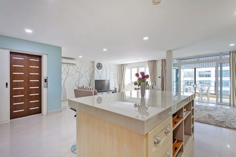Penthouse - 2-Bed w/ Private Elevator | Pratumnak