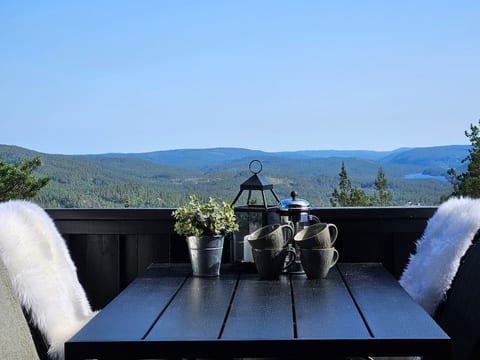 Secluded Cabin | Stunning Views | Hiking & Nature image 1