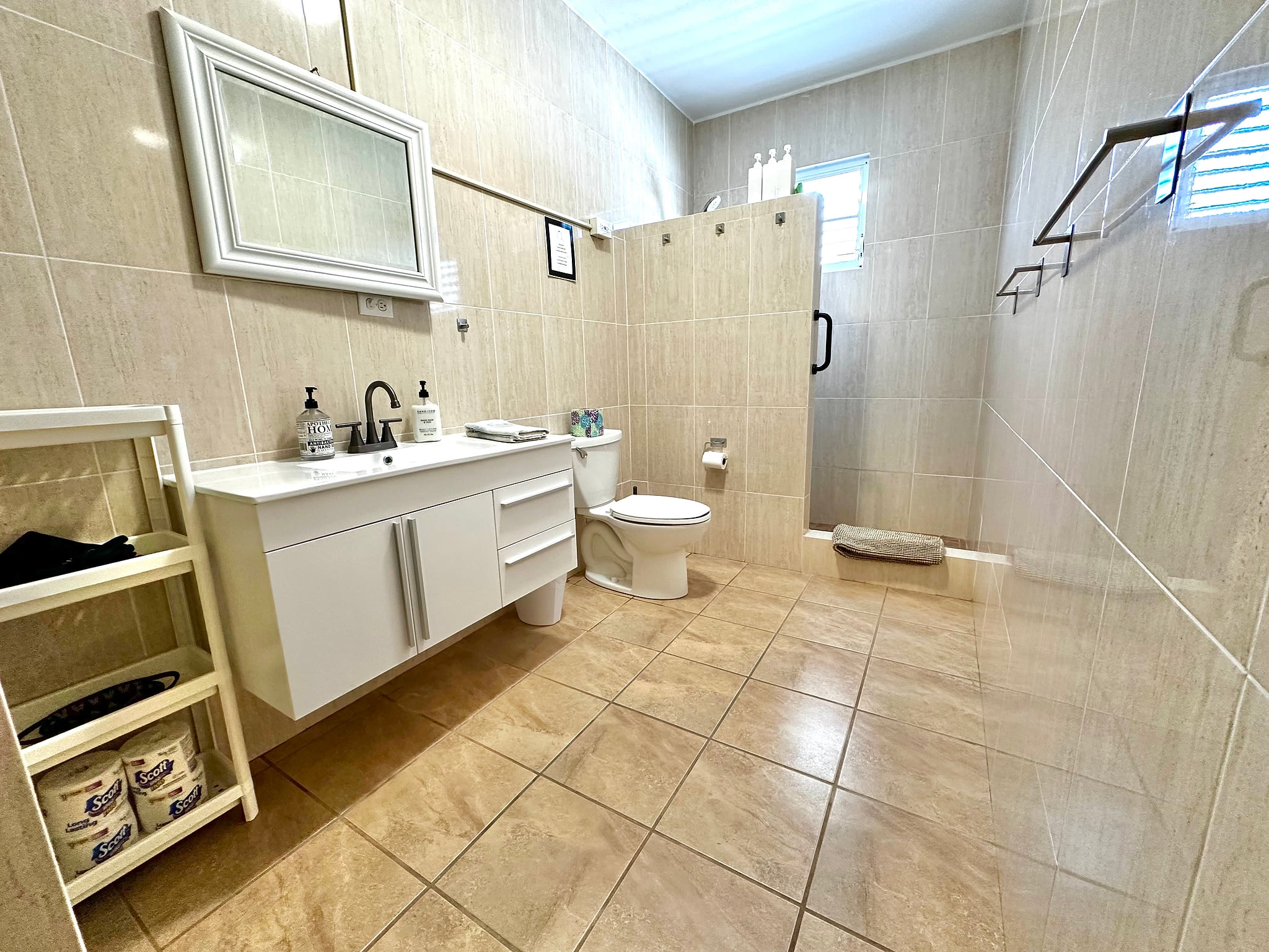 Luxe Arecibo Solar Villa with Sweeping Ocean Views - Photo 28