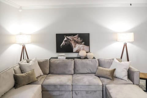 Lake Hamilton Carriage House 5BR|3.5BA Sleeps 17!