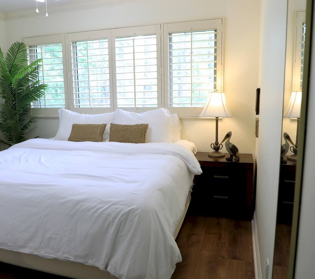 Bedroom 2 (King EnSuite - Sleeps 2)