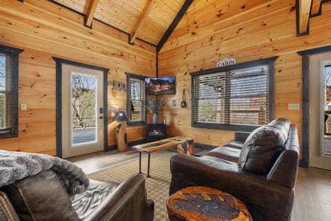 Private Red Room Cabin | Hot Tub | Couples Retreat image 4