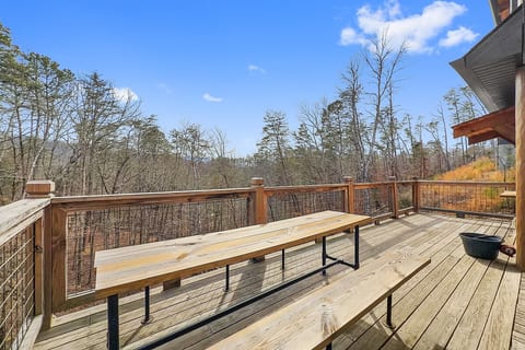 Private Red Room Cabin | Hot Tub | Couples Retreat image 5