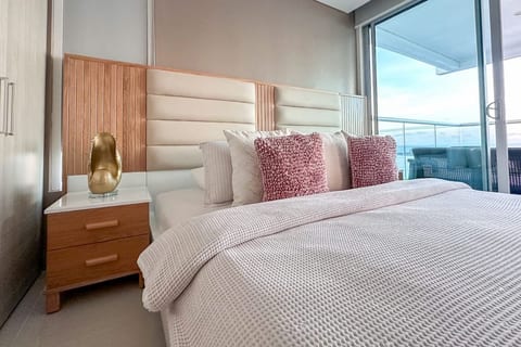 Apartamento de Lujo con Vista al Mar