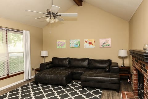 ~Comfort~Space~Location~PetFriendly~Patio~Grill~