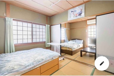 It is a fun detached house in Amagasaki, a private room, accessible from 2 stations