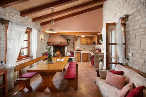 House Antonia - Unit 379053-13