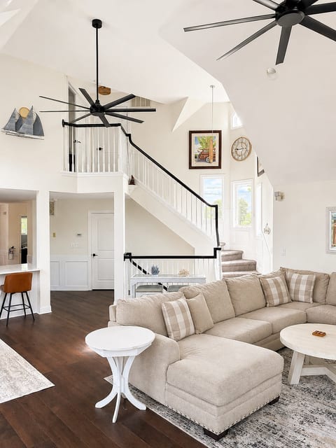 Roof deck, Salt Water Pool, Hot tub & water views! image 4