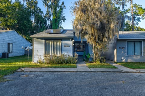 Gainesville Fur Friendly Condo