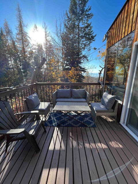 Adventure cottage w/ hottub
