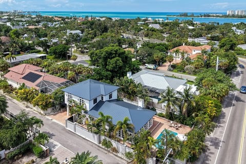 Villa Blanca | Luxury 5BR Pool Home on Siesta Key image 1