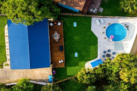 Sunset Surfhouse Retreat, Pool, Walk to Beach