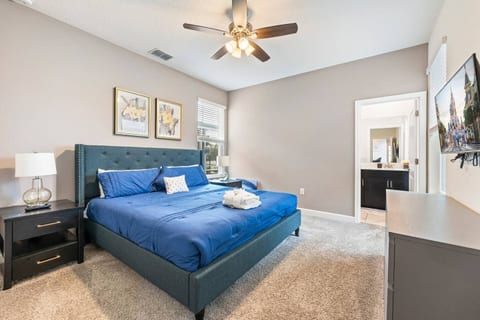 5BR Near Disney • Private Pool + Spa • Sleeps 12