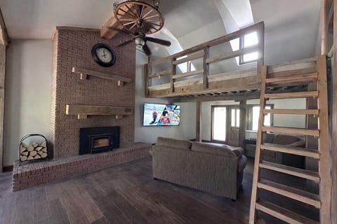 Homestead Hideaway | Peaceful 16 Acres | Fire Pit image 2