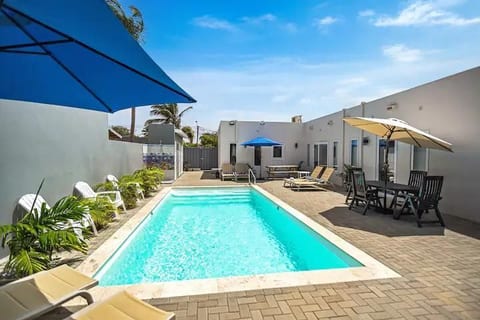 Calco- at Bida Marino Residence Aruba