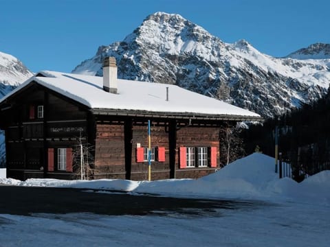 Lill Britta 3, obere Wohnung Appartement/Fewo, Dusche und Bad, WC, Komfort
