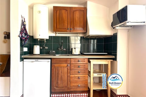 Cozy Studio with Pool - The Strip street & Beach