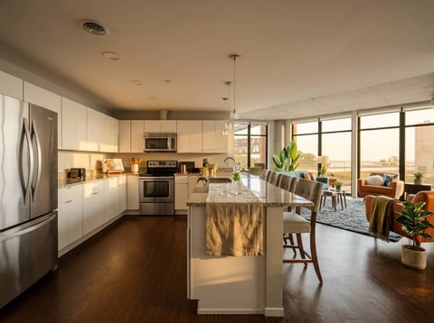 Flats DT + Balcony + Dog Park + On-site Parking