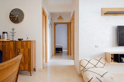 Cozy and air-conditioned • 2 minutes to the airport • 10 minutes to the beach image 2
