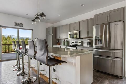 Kitchen view 3