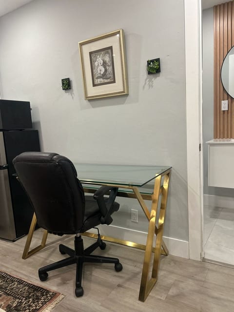 Gateway studio near i95 & Lauderdale by sea beach