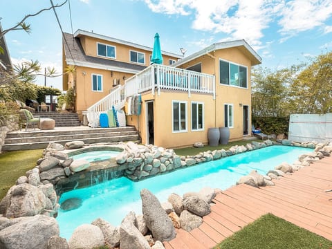 Love BEACH Pool ENTIREHome: HotTub Brand New 2Brms image 5