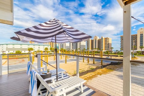 Short Walk to Beach | Large Group | Fire Pit