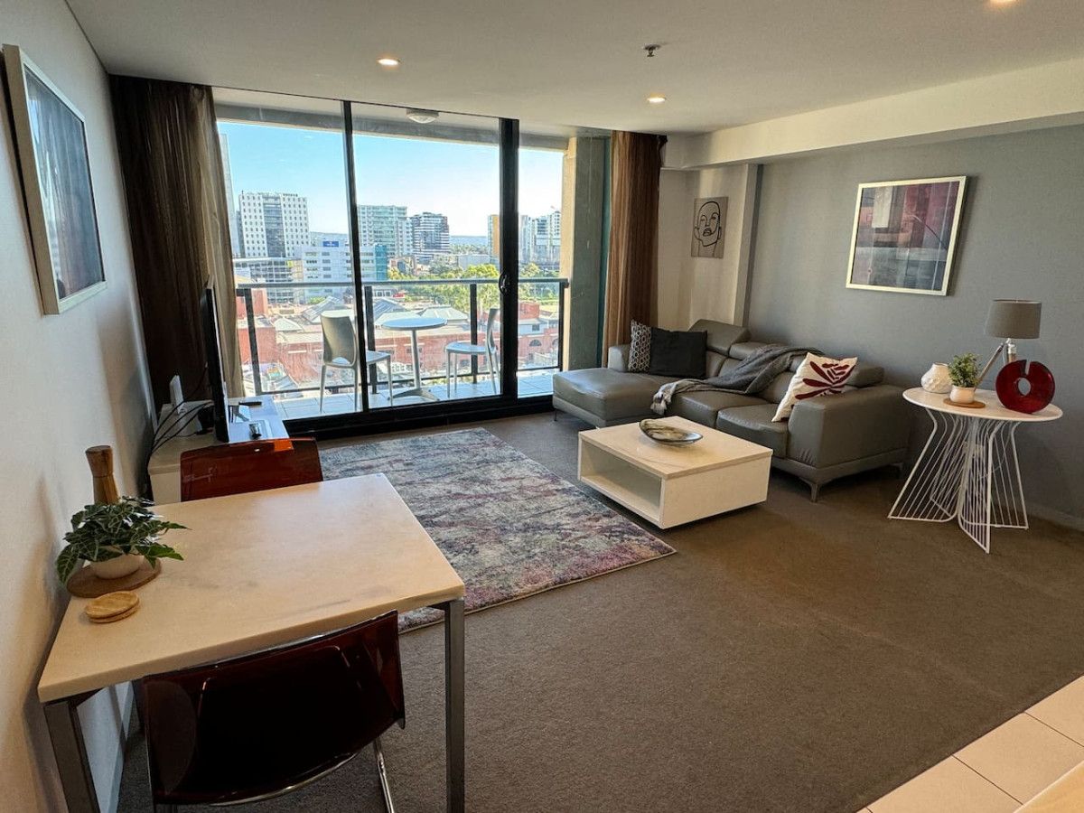 Amazing City Skyline Apartment close to Convention Centre - Pool, Gym, Sauna.