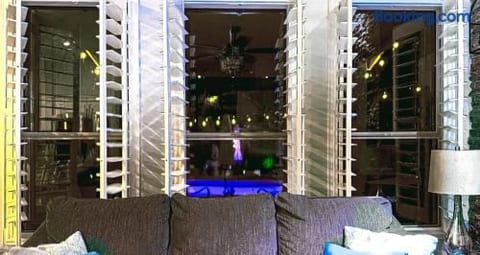 NO FEES! Civic Centre, Resort Oasis & Open Kitchen