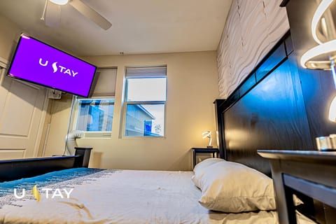 Downtown Mesa, Compact Studio Layout with Nightly Security