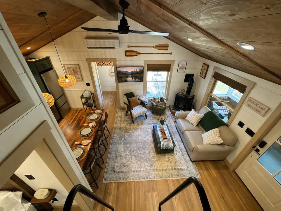 Crescent Oak | Private Beach on Crescent Lake - Raymond