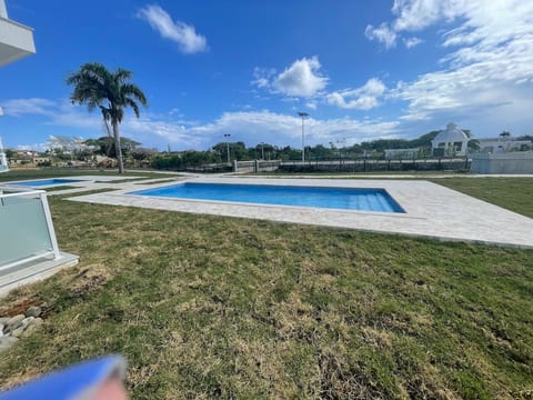Private 1 bedroom, 1st floor condo in SOV