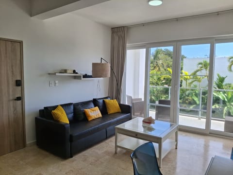 Encuentro Gem- 2 bed Pet friendly condo