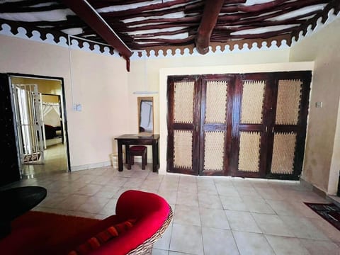 Kivuli villas, 5 bedroom house in Diani