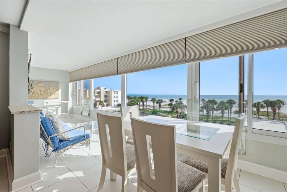 Spacious 2 bedroom condo in Siesta Key - Sarasota