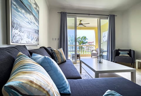 Ocean Front, Priv Beach, Gated, 2 BR