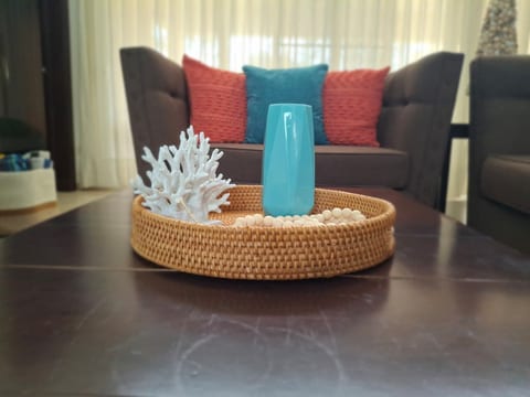 Tropical Escape - Corner Lot - 2-BR Villa, pool