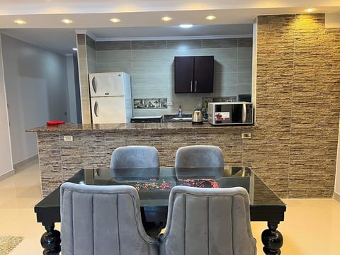 Comfy & luxurious two apartments in Gesr El-Suez