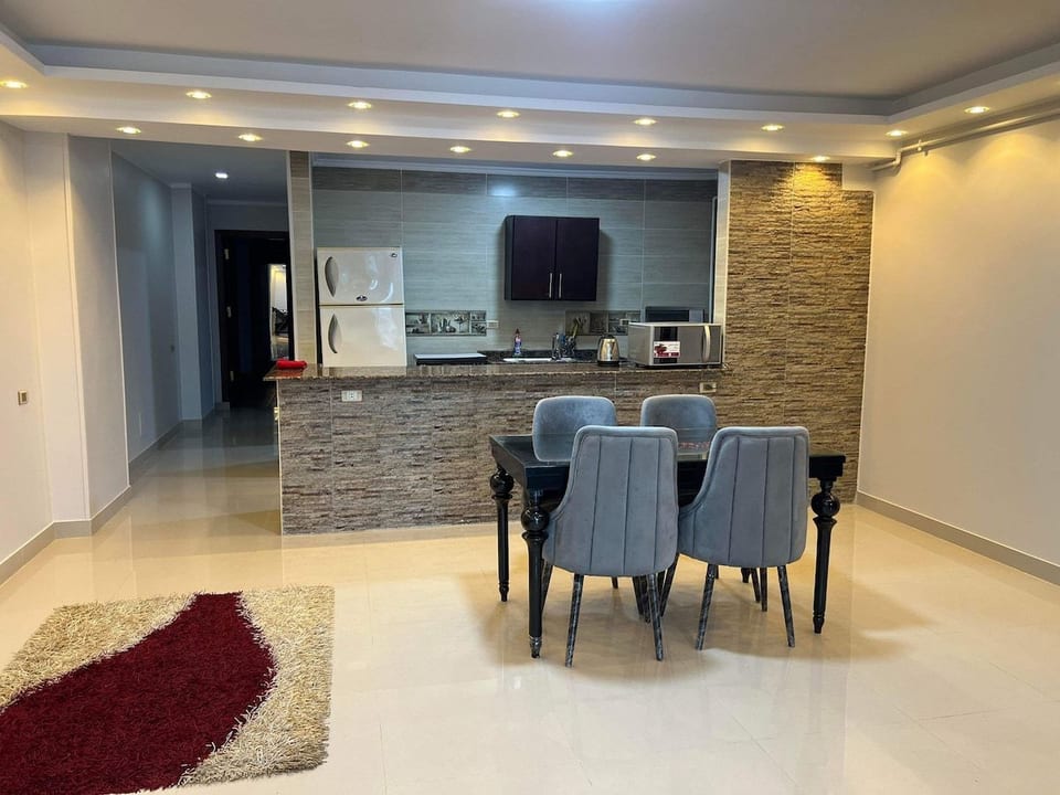 Comfy & luxurious two apartments in Gesr El-Suez image 8