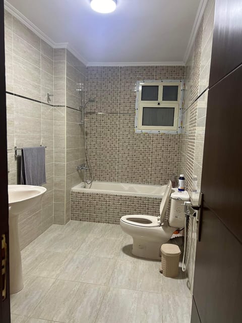 Comfy & luxurious two apartments in Gesr El-Suez