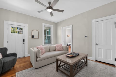 Oakley Reprieve | 3BR + Backyard & Deck