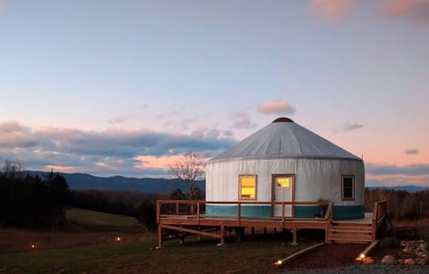 *If wholeness, unity, and balance are what you are looking for, this is the place for you* 1 1/2 hours from D.C. 50 minutes from Harrisonburg and Massanutten.