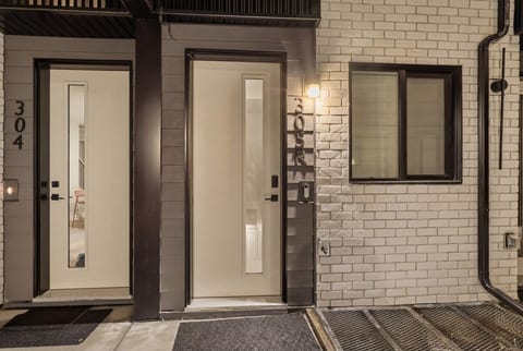 Cozy Suite 1 Bed 1Bath Inner City 10 Min To DT