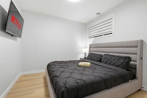 Downtown Calgary Cozy Retreat