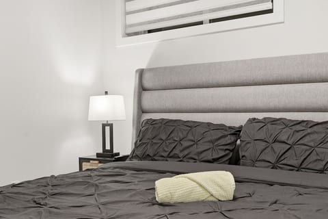 Downtown Calgary Cozy Retreat