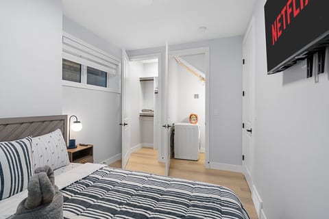 Entire Inner City 1 Bed Suite 10 Mins To Downtown