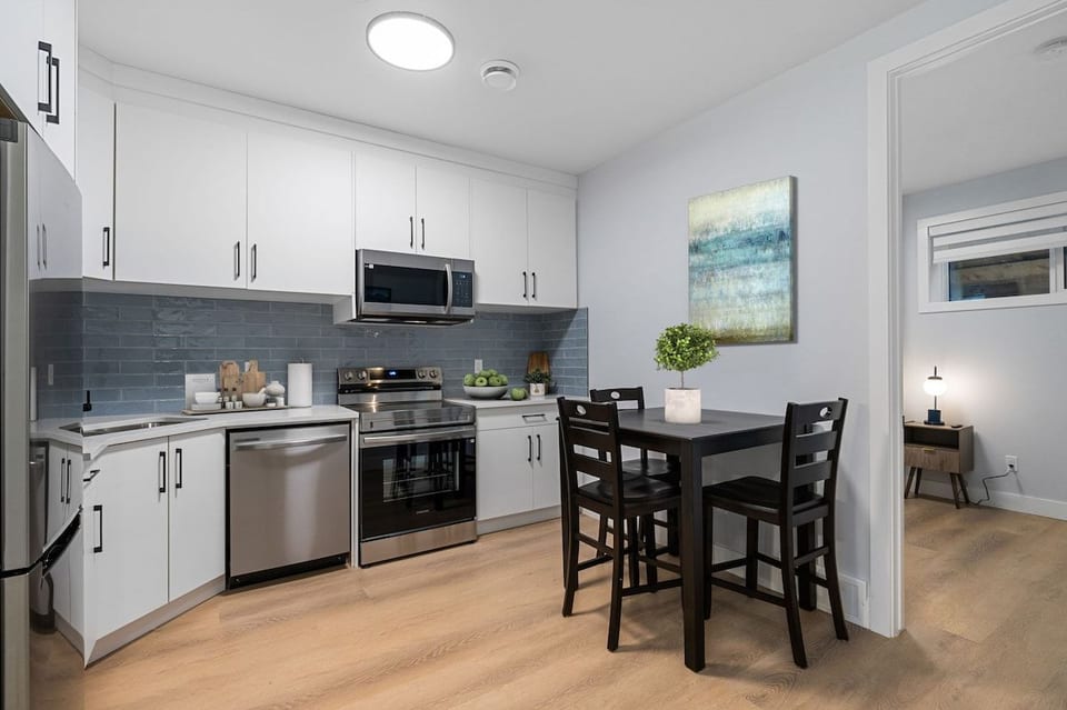 Entire Inner City 1 Bed Suite 10 Mins To Downtown - Calgary
